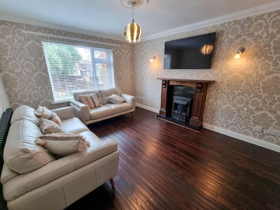 Stunning Family Home Close To The City Centre Manchester Exteriör bild
