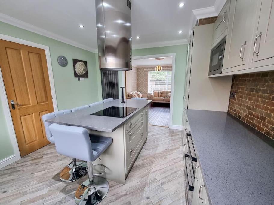 Stunning Family Home Close To The City Centre Manchester Exteriör bild